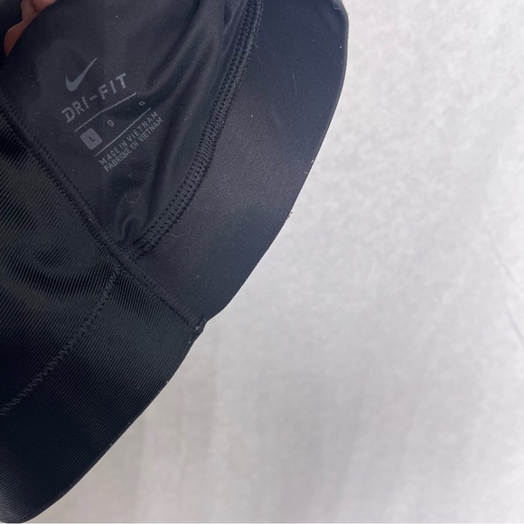 Nike black large sports bra strappy back - Picture 5 of 5